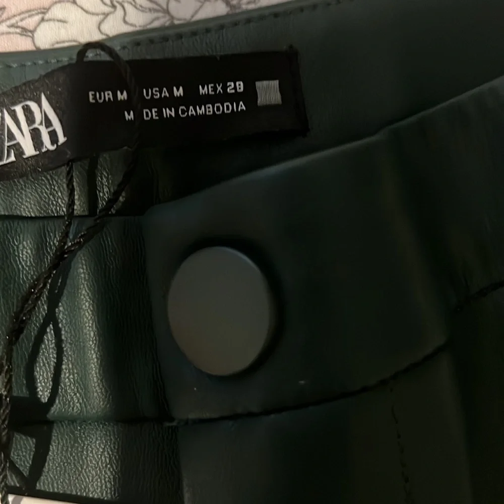 Zara legging hi rise Medium - Picture 5 of 8